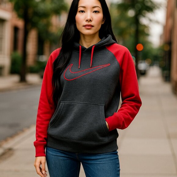 Nike Tops - NIKE THERMA-FIT HOODIE